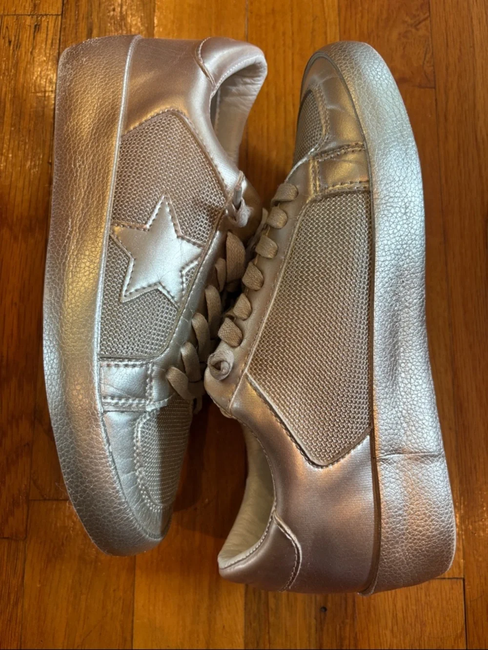 Vintage Havana Metallic Goldish/Silver Star Sneakers Sz 6